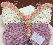 Carica l'immagine nel visualizzatore di Gallery, Farfalla di fiori